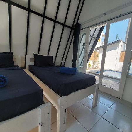 Sanctum Dive Bungalows With Private Pool Gili Trawangan Esterno foto
