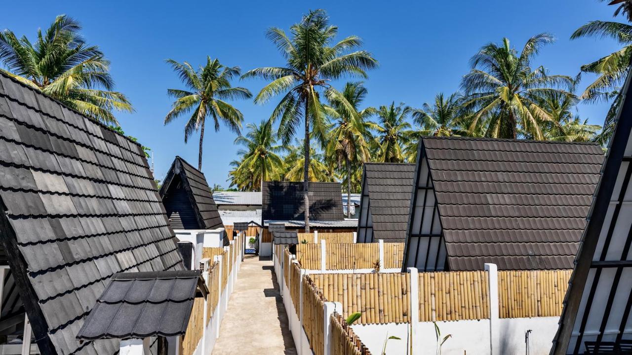 Sanctum Dive Bungalows With Private Pool Gili Trawangan Esterno foto