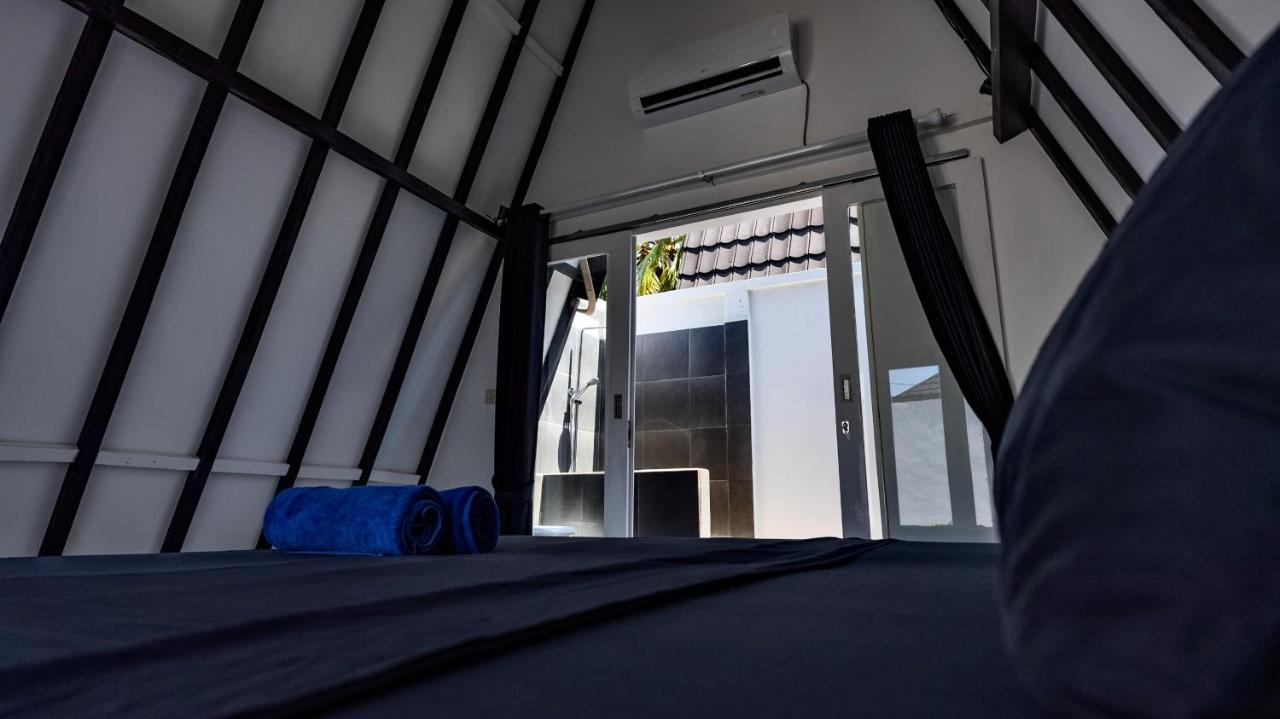 Sanctum Dive Bungalows With Private Pool Gili Trawangan Esterno foto